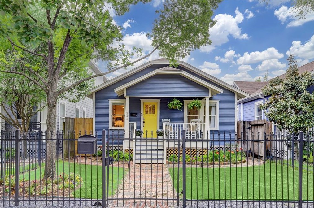 741 Allston St, Houston, TX 77007-1523