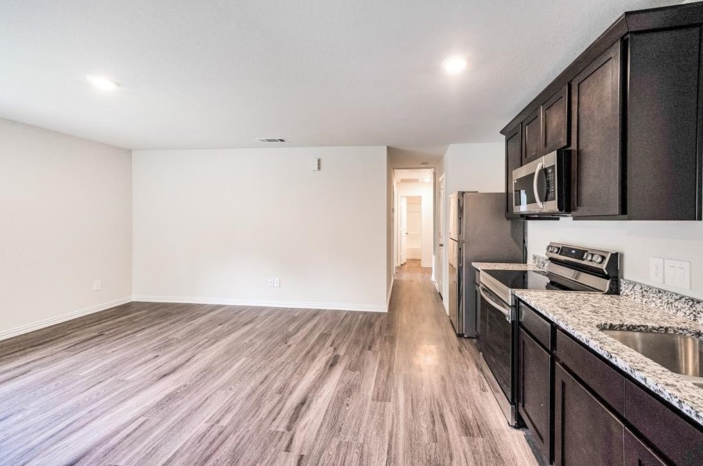 8217 Carolwood Dr #a, Houston, TX 77028