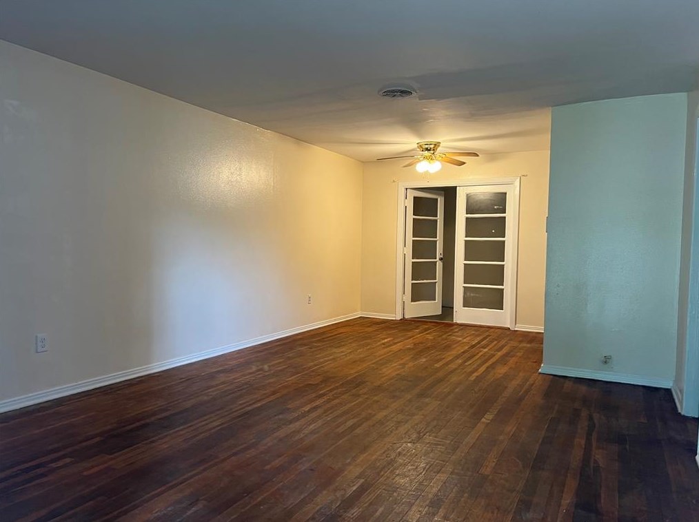 5719 Ridgeway Dr, Houston, TX 77033