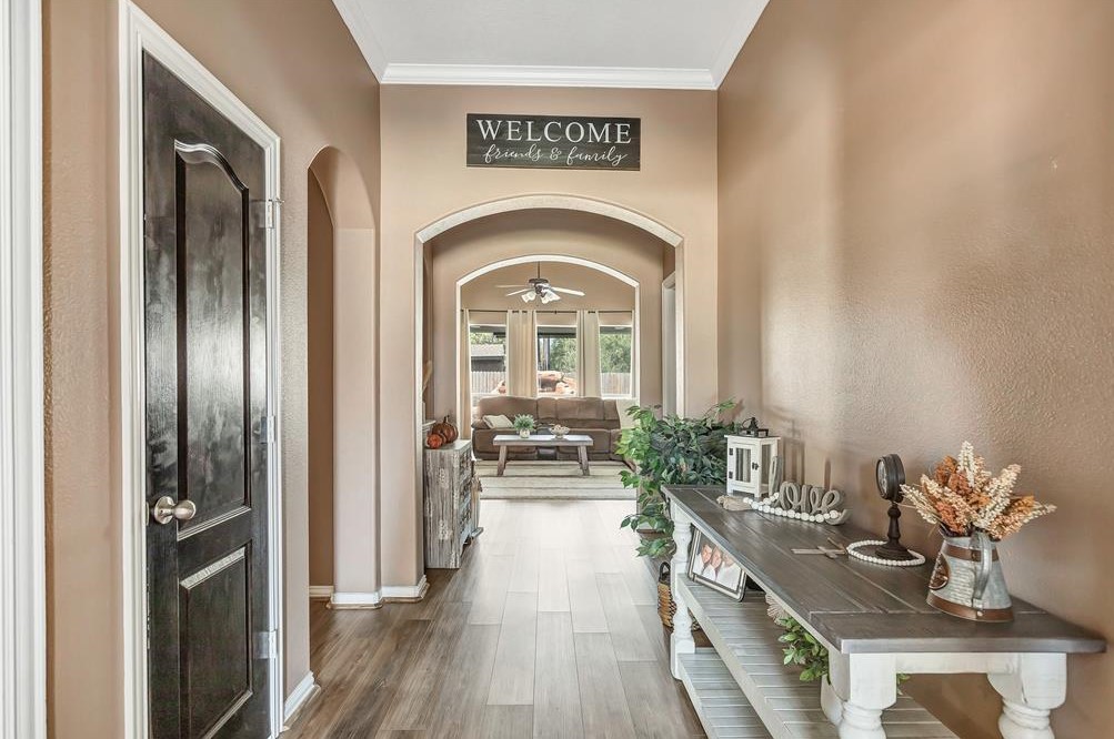 18407 Bluff View Dr, Crosby, TX 77532