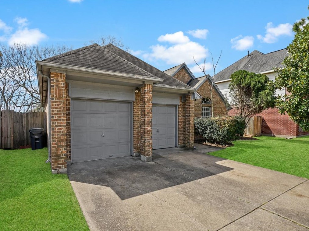 17635 Glenmark Dr, Houston, TX 77084-7602