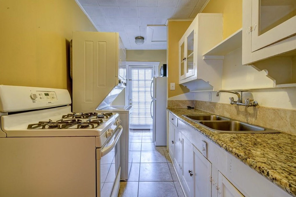 126 North St, Houston TX  77009-6708 exterior