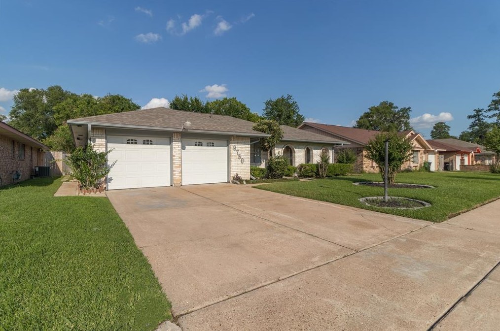 9750 Seeker St, Houston, TX 77078