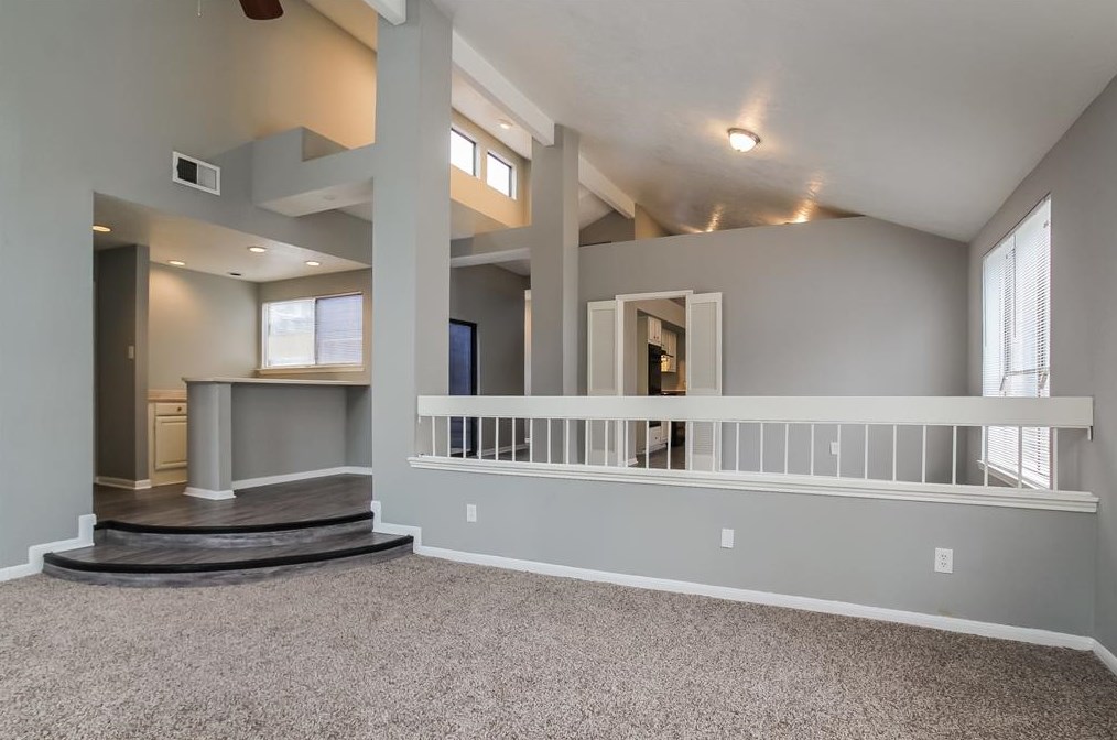8810 Enchanted Forest Dr, Houston TX  77088-1222 exterior