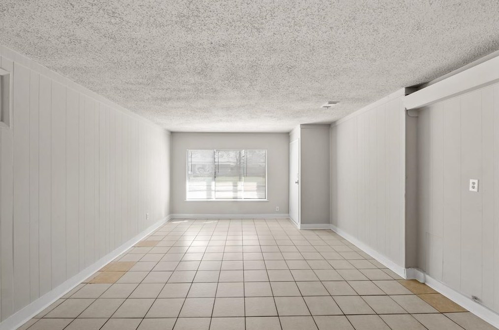 7322 Bintliff Dr, Houston TX  77074-4816 exterior