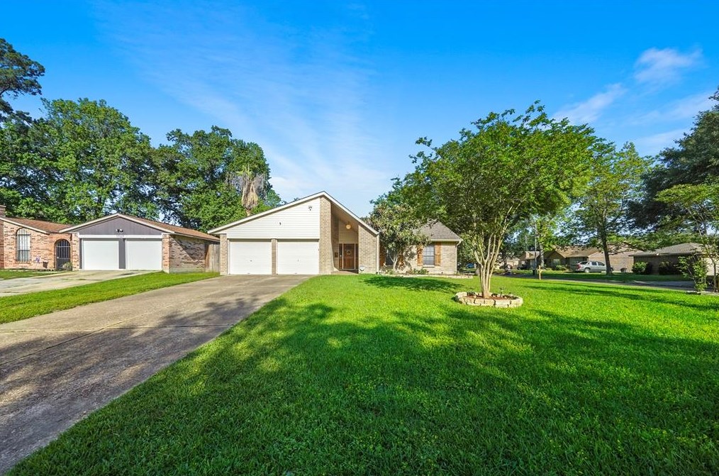 17511 Favor Bend Ct, Humble, TX 77396