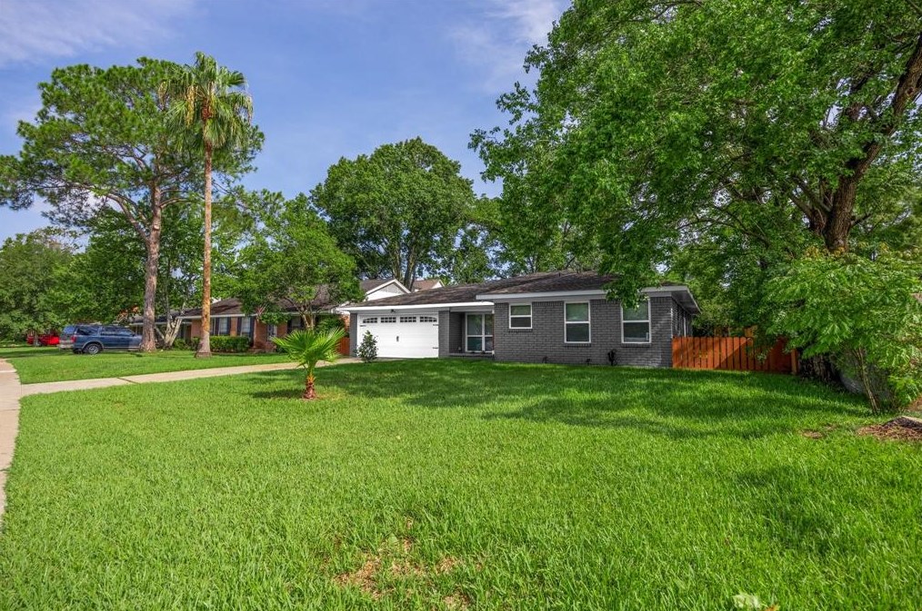 4502 Richmond Ave, Houston TX  77027-6710 exterior