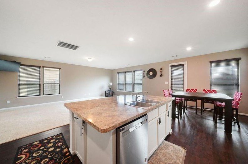 4031 Fernglade Dr, Houston TX  77068 exterior
