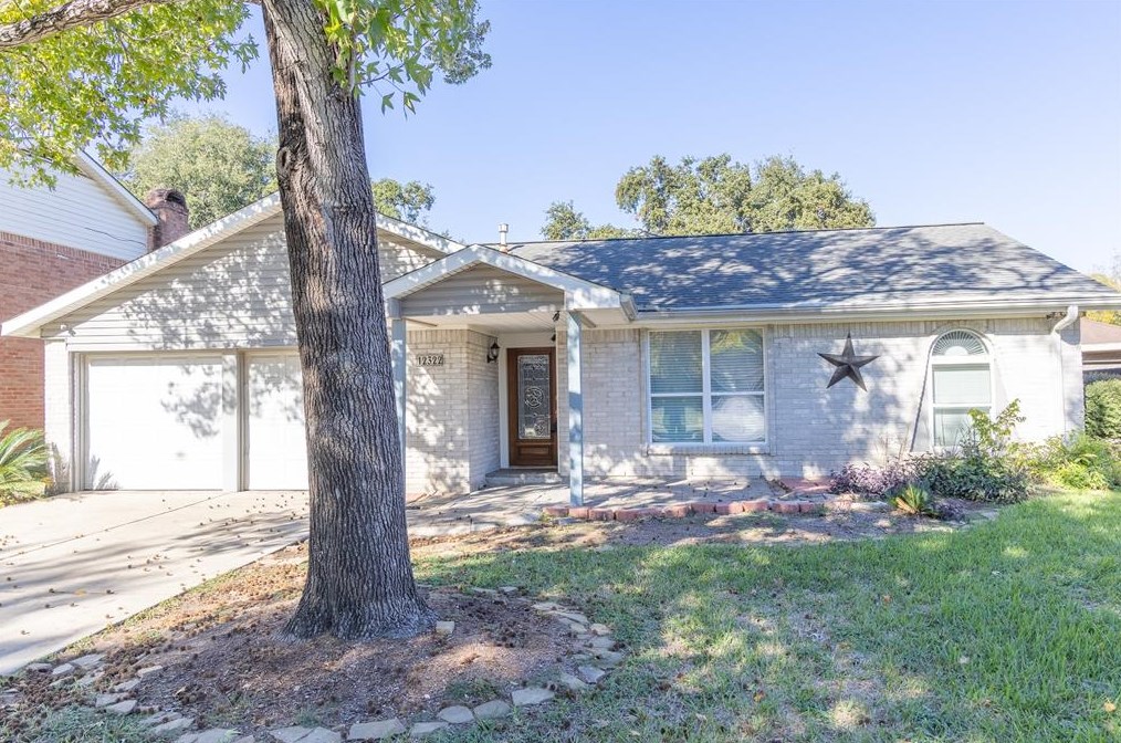 12322 Alston Dr, Stafford, TX 77477