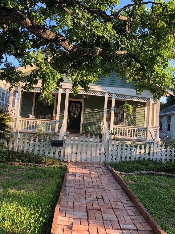 3327 Ave O 1/2, Galveston, TX 77550