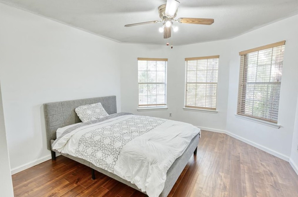 10626 Lyndon Mdw Dr, Houston TX  77095-6666 exterior