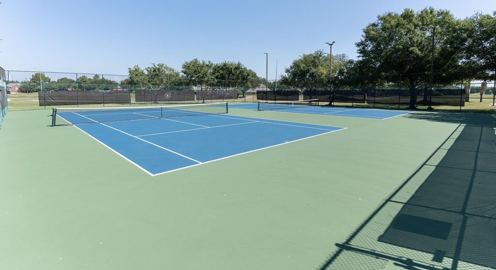 10626 Lyndon Mdw Dr, Houston TX  77095-6666 exterior
