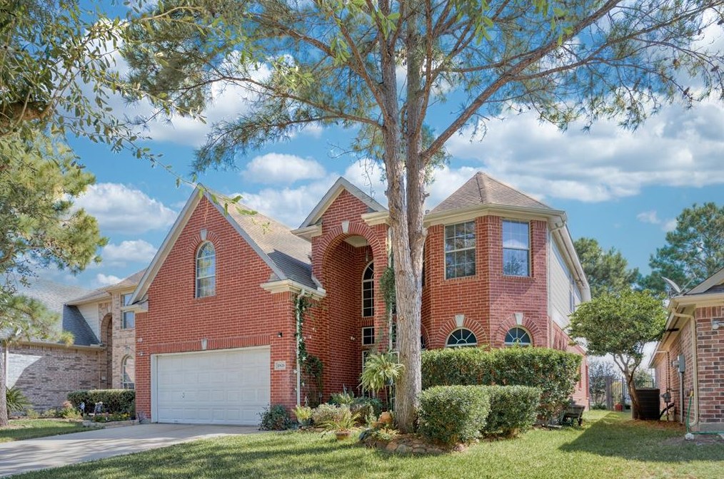 10626 Lyndon Meadows Dr, Houston TX  77095-6666 exterior