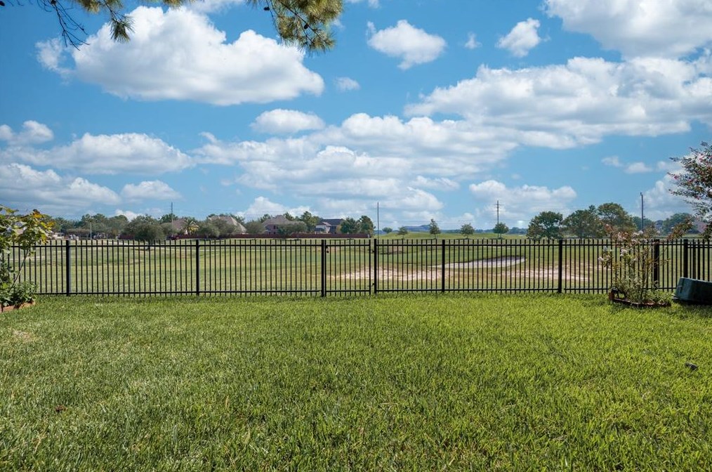 10626 Lyndon Mdw Dr, Houston TX  77095-6666 exterior