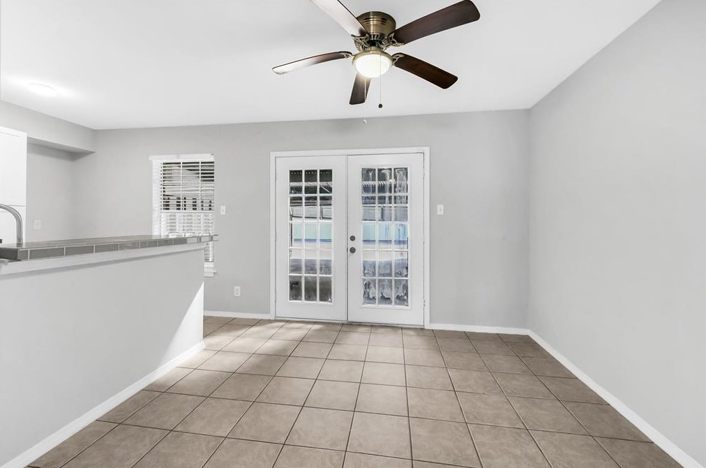 11871 Algonquin Dr, Houston TX  77089-6202 exterior