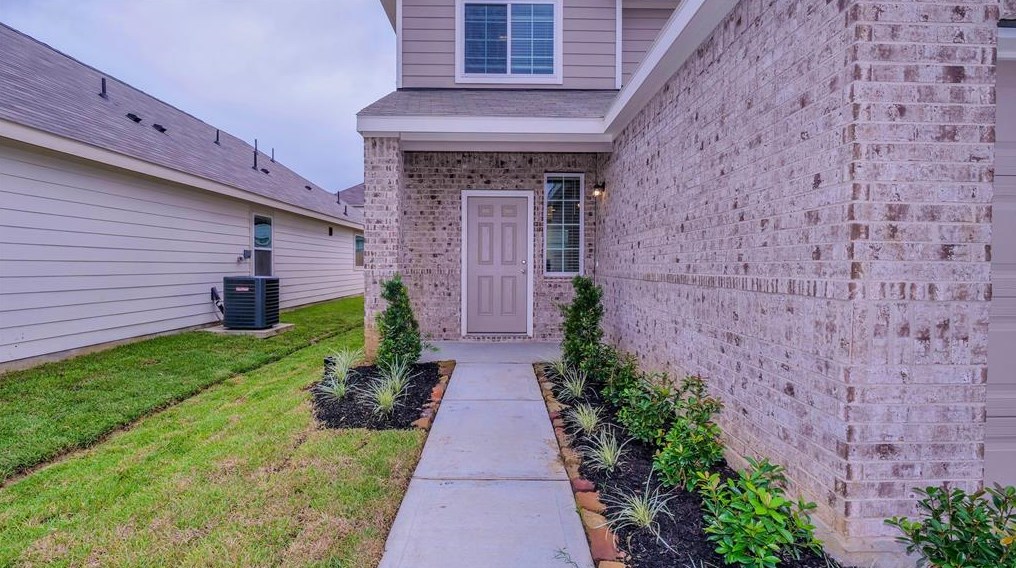 3456 Wooded Ln, Conroe, TX 77301