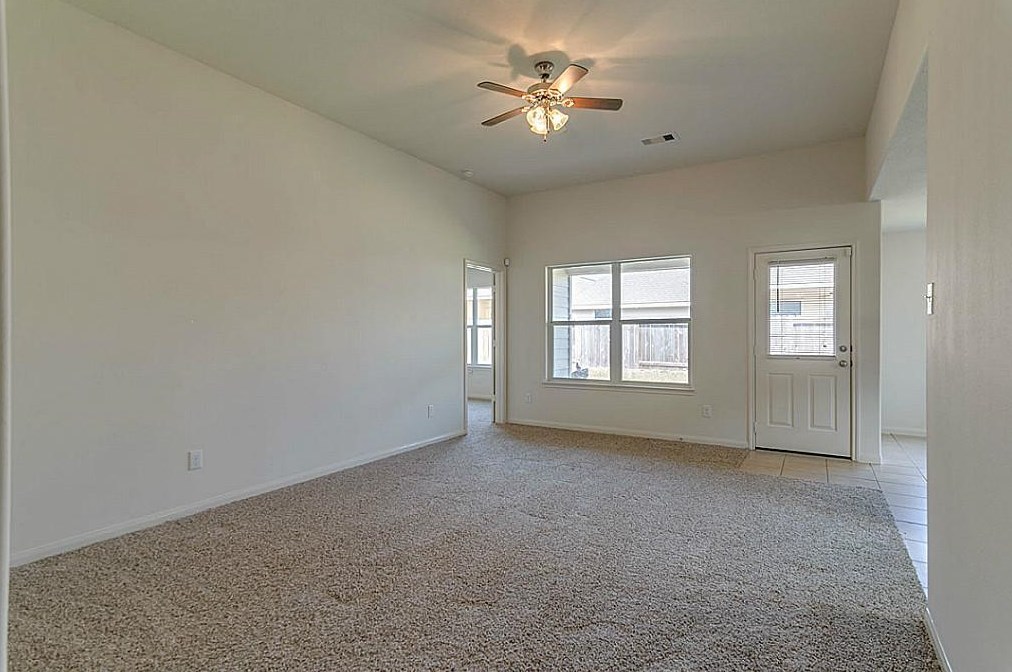 10221 Tate Ct, Conroe, TX 77385