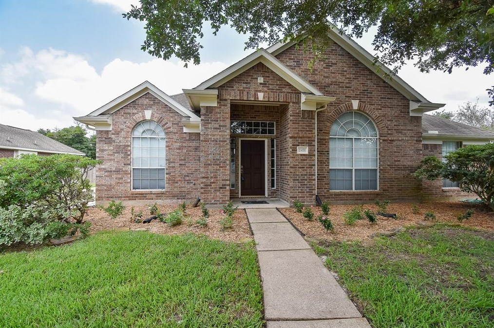 2431 Hanston Ct, Pearland, TX 77584