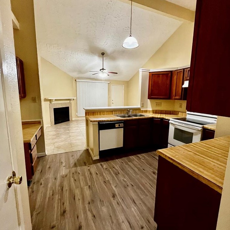 3830 Westheimer Place Dr, Houston TX  77082-1239 exterior