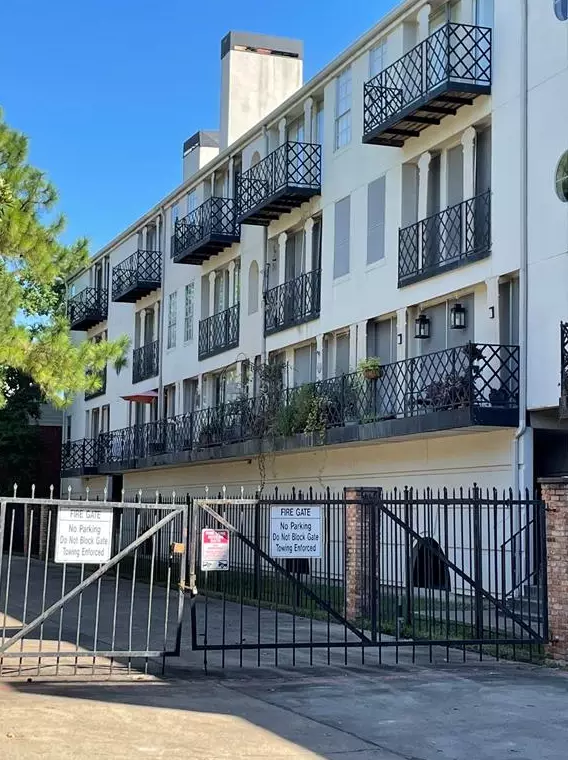 2333 Bering Dr #323, Houston, TX 77057