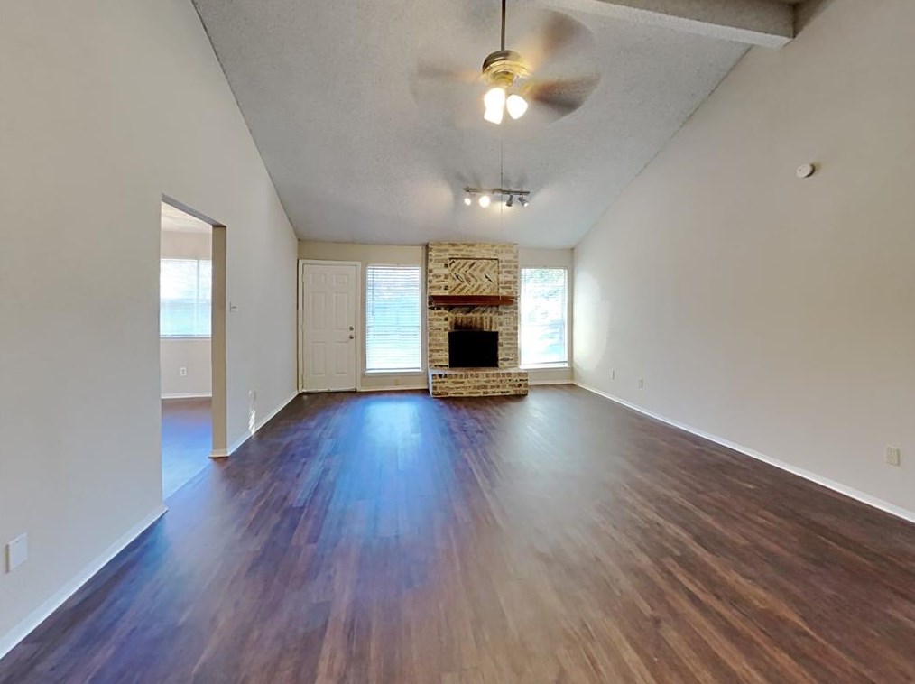 16302 N Cross Dr, Houston, TX 77073