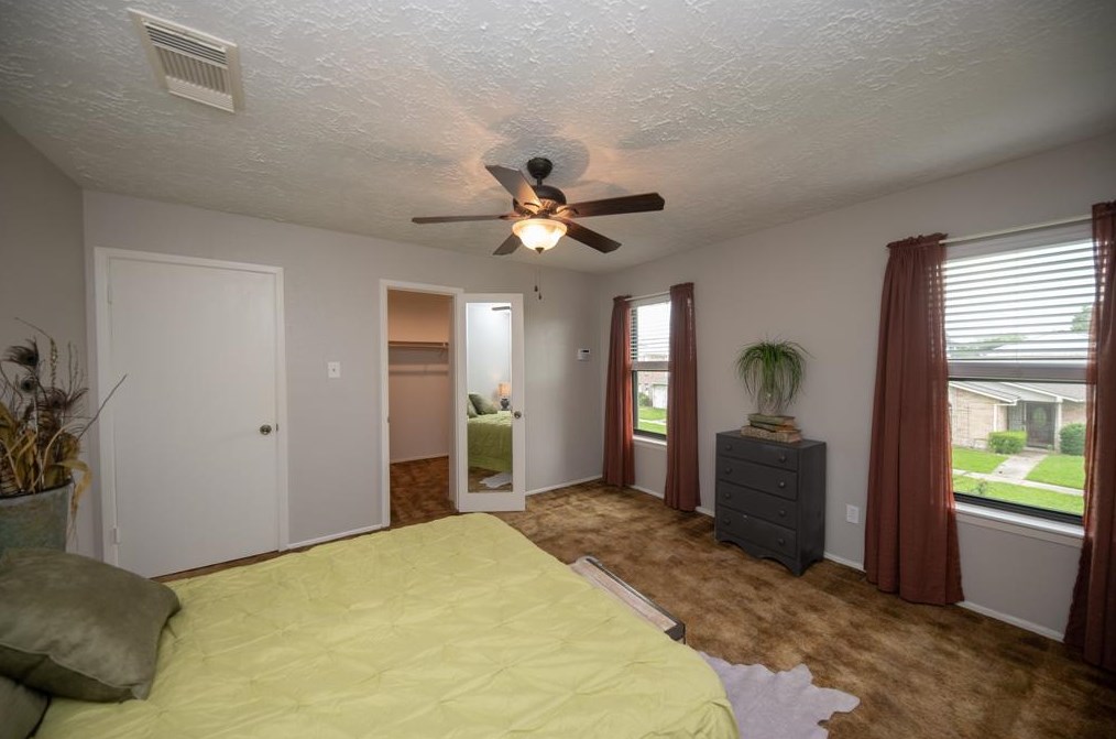 6543 Briar Byu Dr, Houston TX  77072-1769 exterior