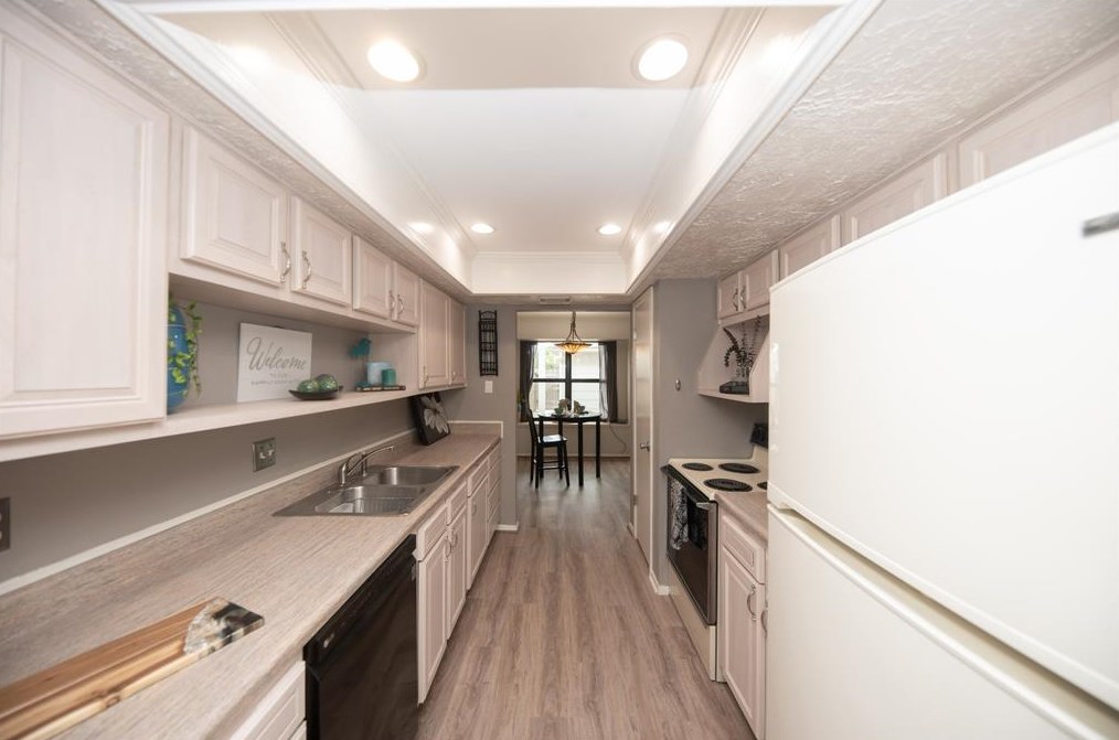 6543 Briar Byu Dr, Houston TX  77072-1769 exterior