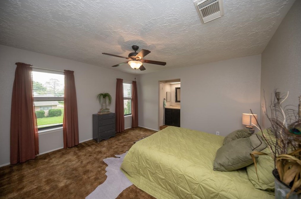 6543 Briar Byu Dr, Houston TX  77072-1769 exterior