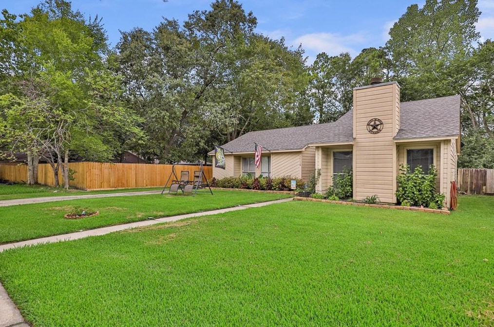 17118 Broken Back Dr, Crosby TX  77532-4031 exterior