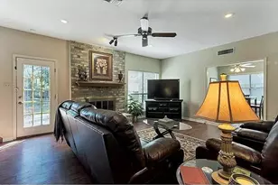 2442 Hodges Bend Cir, Sugar Land, TX 77479 - Photo 6