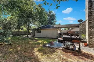 2442 Hodges Bend Cir, Sugar Land, TX 77479 - Photo 32