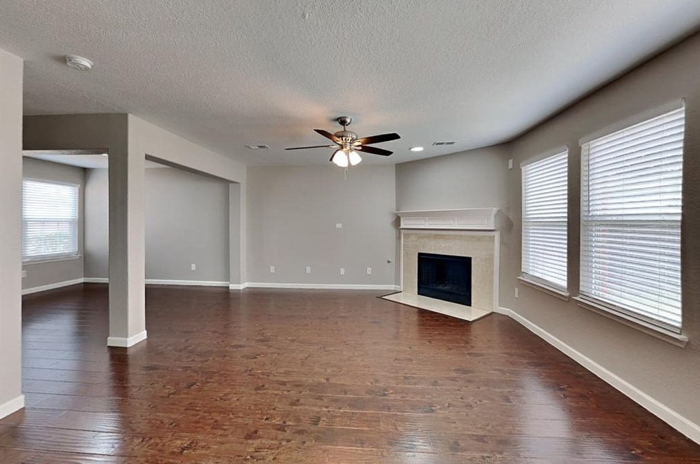 17647 Barton Point Ln, Richmond, TX 77407
