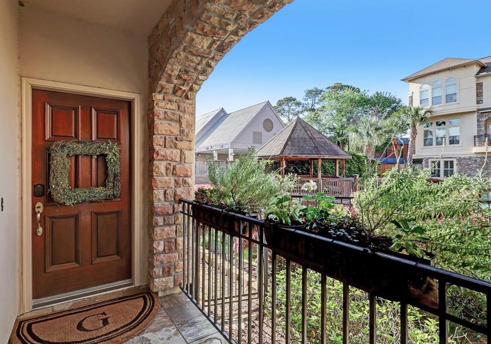 5772 Sugar Hill Dr, Houston, TX 77057