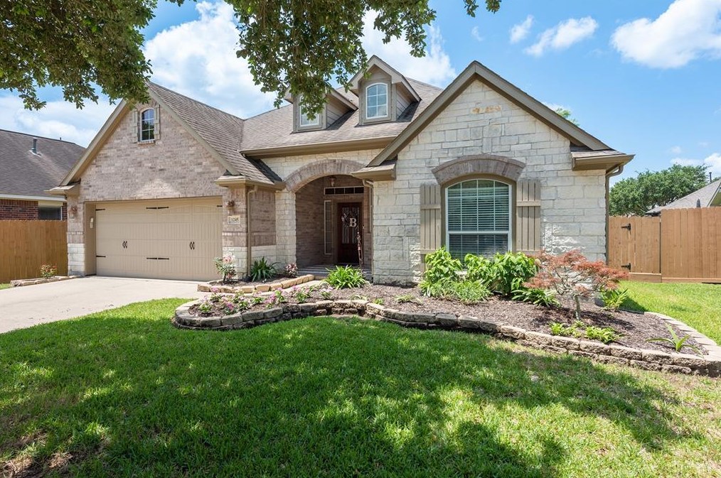 1245 Salerno Ct, League City, TX 77573-2377