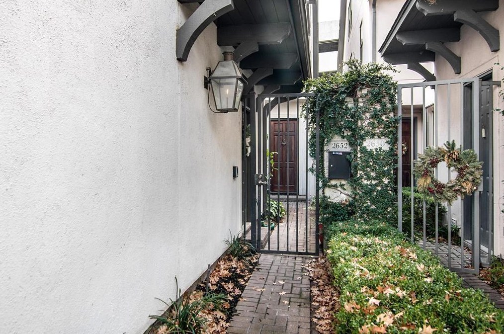 2652 Westgate St, Houston, TX 77098