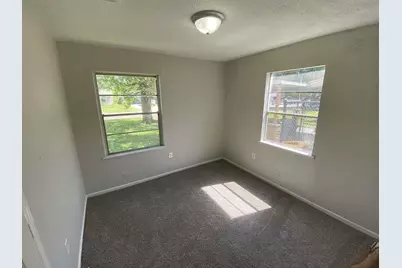 5414 Northridge Drive, Houston, TX 77033 - Photo 8