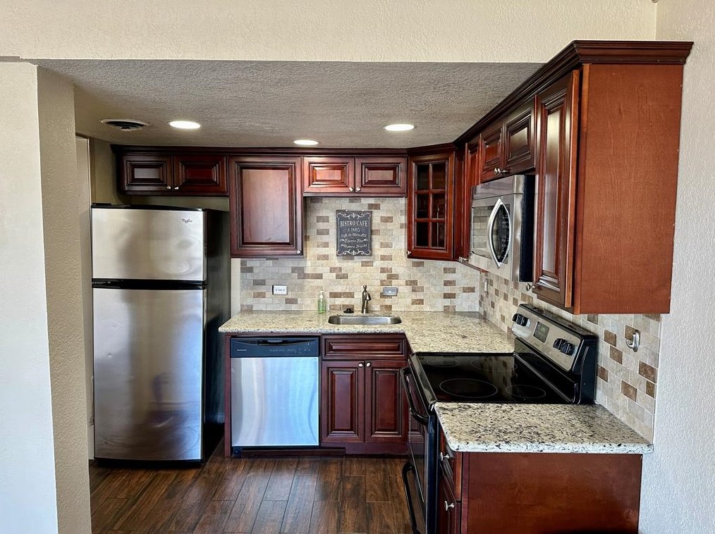2016 Main St Apt 911, Houston, TX 77002
