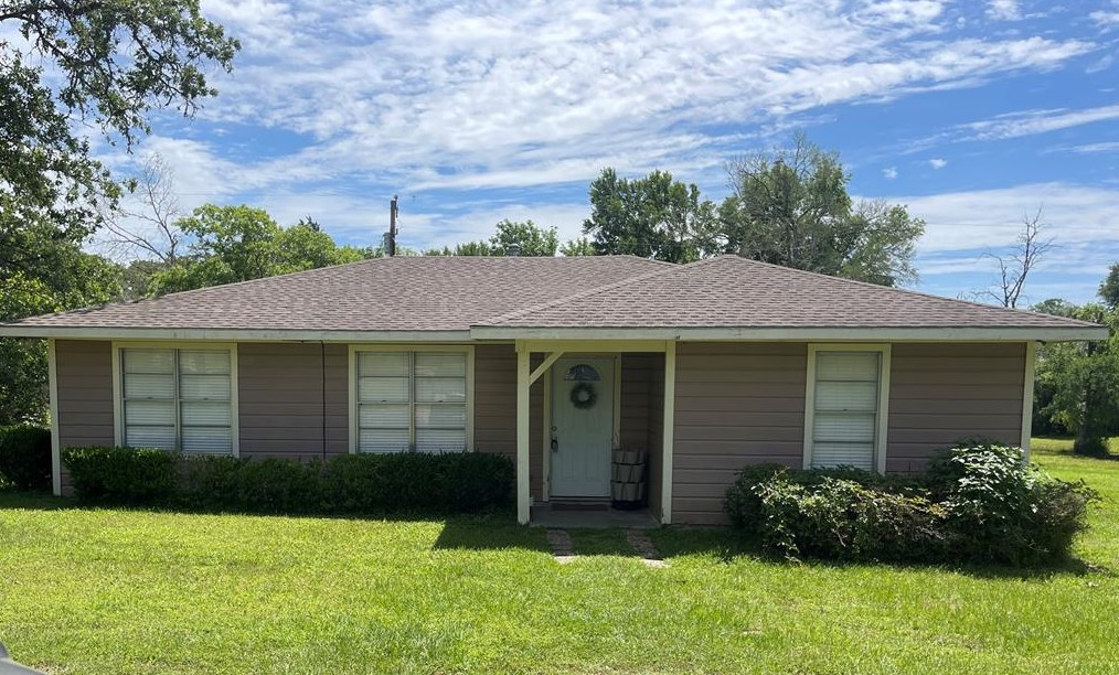 1150 N Berlin Rd, Brenham, TX 77833