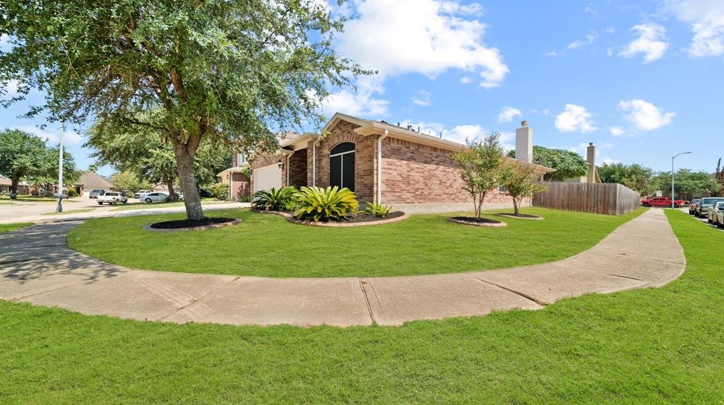 1814 Laura Anne Dr, Houston, TX 77049-3837