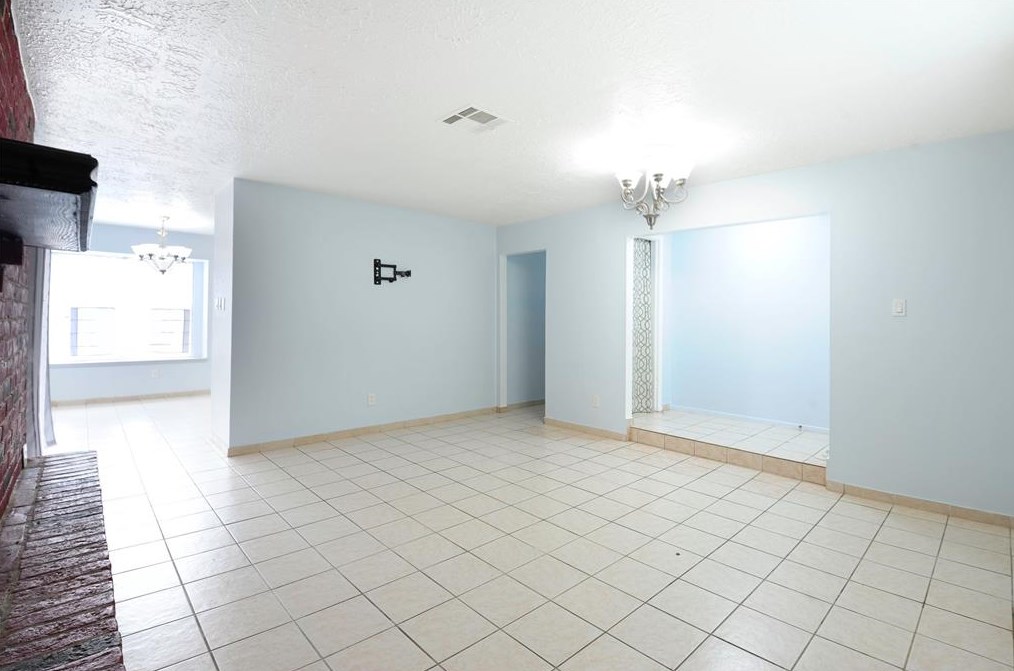13032 Clarewood Dr, Houston TX  77072-3478 exterior