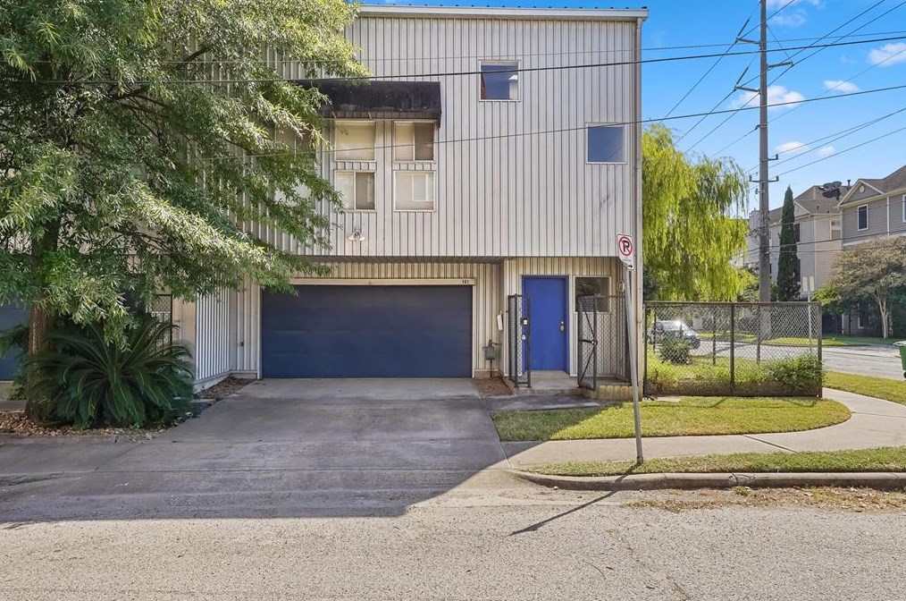 121 Willard St, Houston, TX 77006