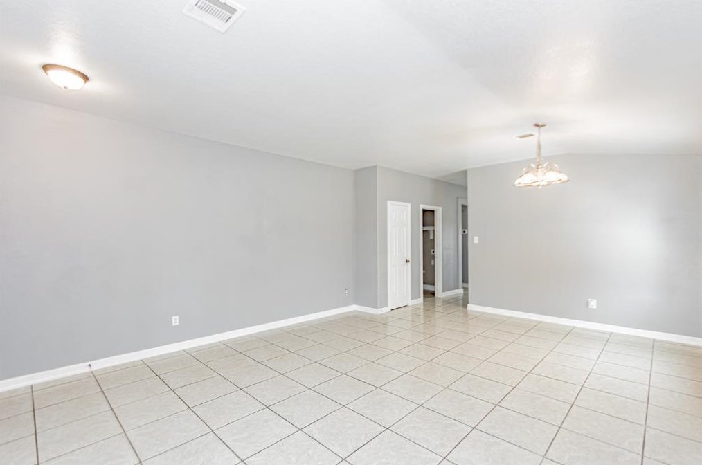 10515 Evergreen St, Baytown TX  77523-2452 exterior