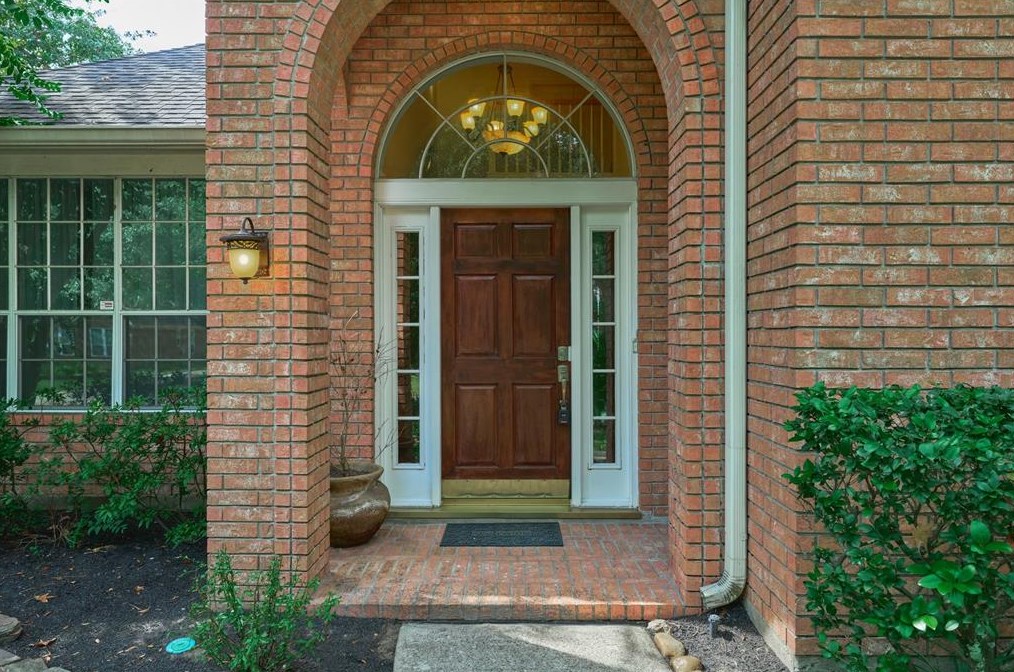 26 Sterling Pond Cir, Spring TX  77382-1053 exterior