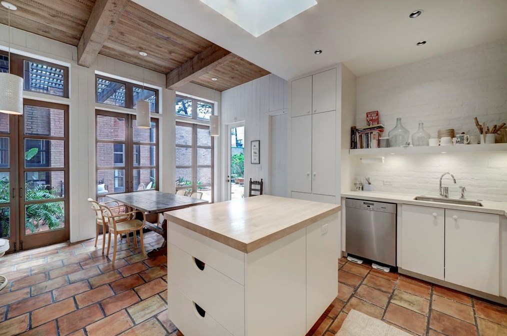 2819 Ferndale St, Houston TX  77098-1115 exterior