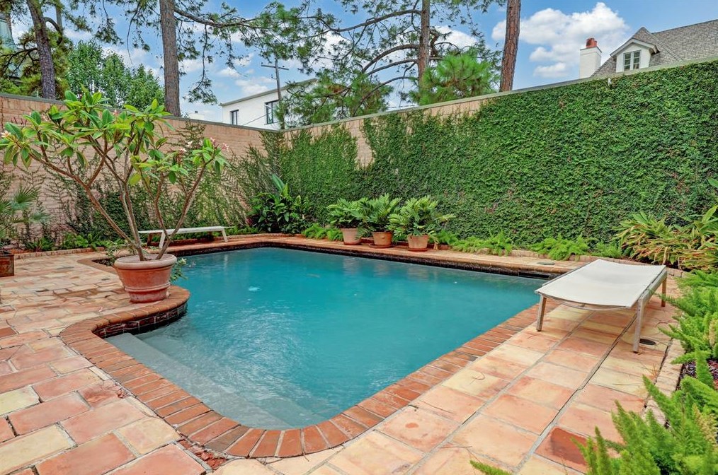 2819 Ferndale St, Houston TX  77098-1115 exterior