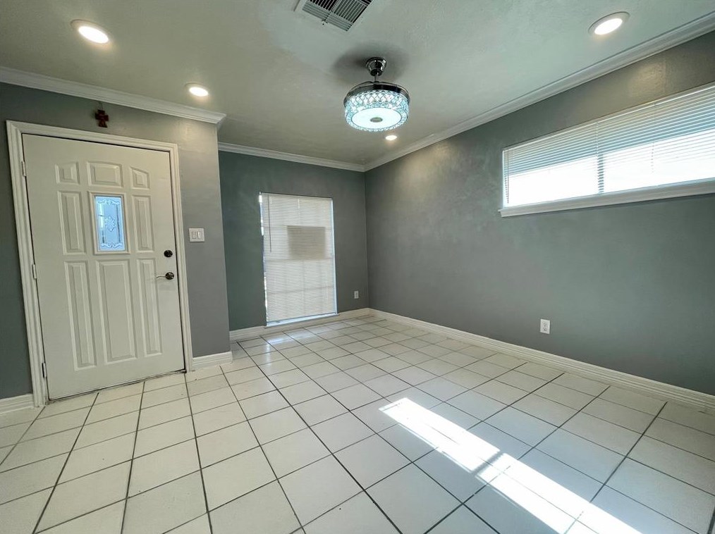 1935 Campbell Rd, Houston TX  77080-5335 exterior