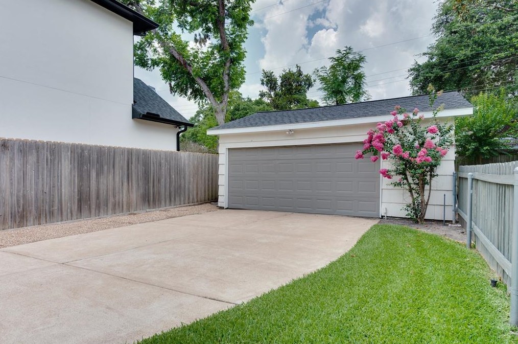 4634 Merwin St, Houston TX  77027-6718 exterior