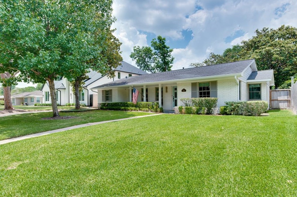 4634 Merwin St, Houston, TX 77027