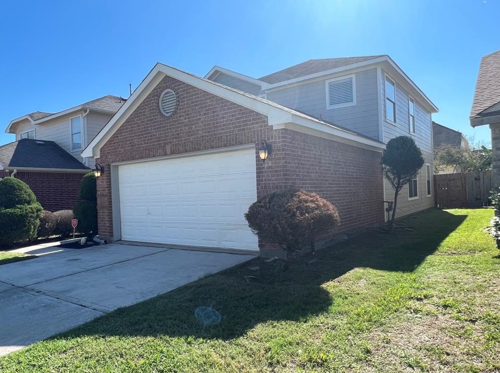11710 Fossil Rock Ln, Houston, TX 77034