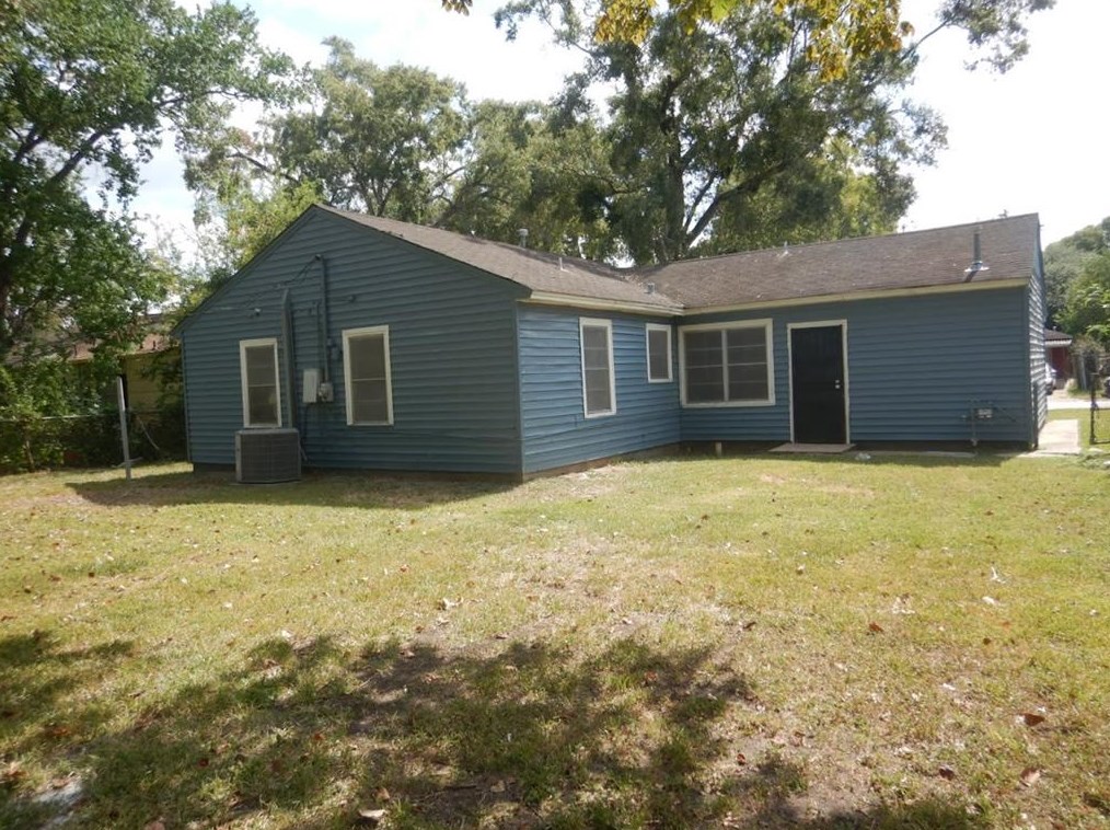 5715 Belmark St, Houston, TX 77033
